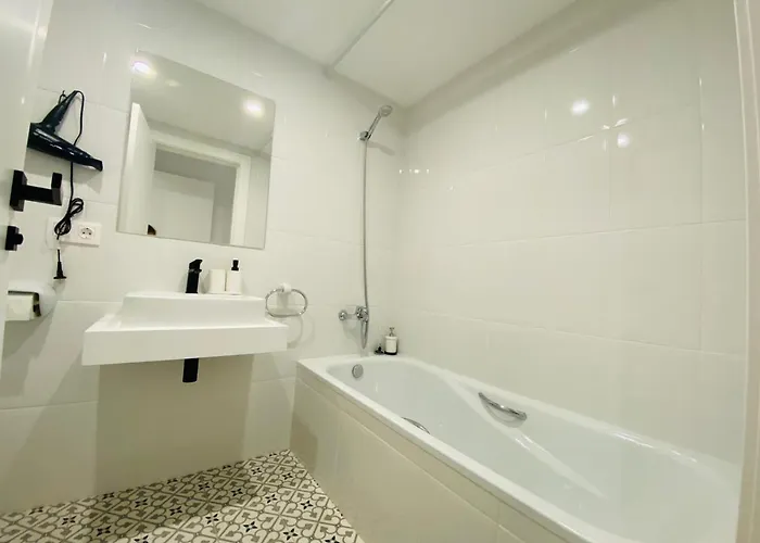 First Line! Art-apartment On The Seafront Of With Swimming Pool *