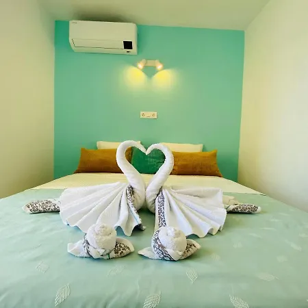 First Line! Art-apartment On The Seafront Of With Swimming Pool מארבלה