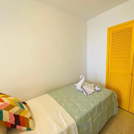 Apartmán First Line! Art-apartment On The Seafront Of With Swimming Pool