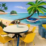 First Line! Art-apartment On The Seafront Of With Swimming Pool Apartament Marbella