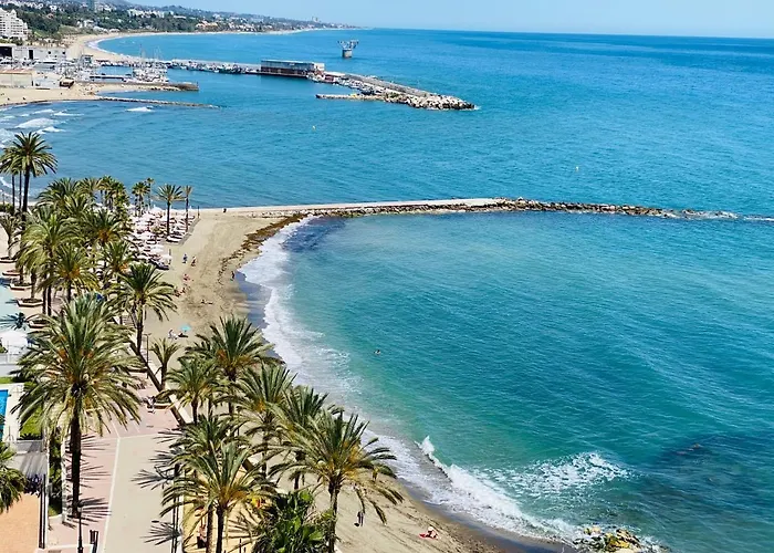 First Line! Art-apartment On The Seafront Of With Swimming Pool דירה מארבלה