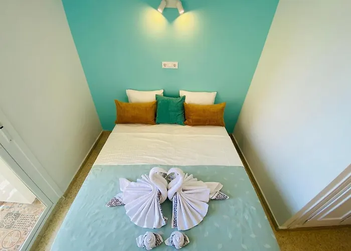 First Line! Art-apartment On The Seafront Of With Swimming Pool דירה