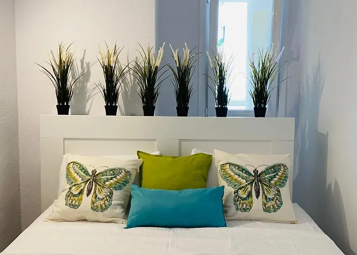 First Line! Art-apartment On The Seafront Of With Swimming Pool דירה מארבלה