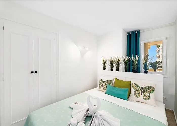 First Line! Art-apartment On The Seafront Of With Swimming Pool דירה *