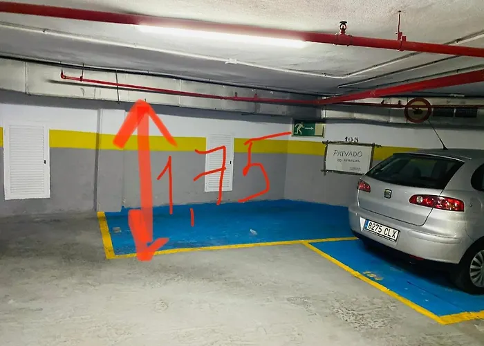 דירה First Line! Art-apartment On The Seafront Of With Swimming Pool מארבלה